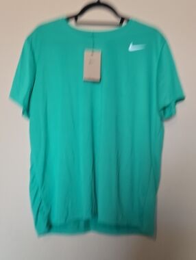 Nike Green Athletic Short Sleeve Tee with White Swoosh NWT